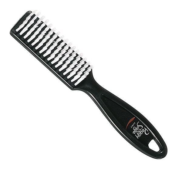 Petite brosse à ongles